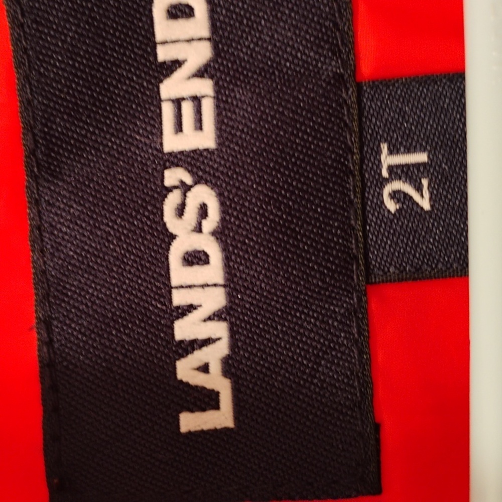 LANDS' END - Picture 2 of 7